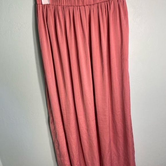 Cute maxi skirt with slits at the sides - Picture 3 of 3